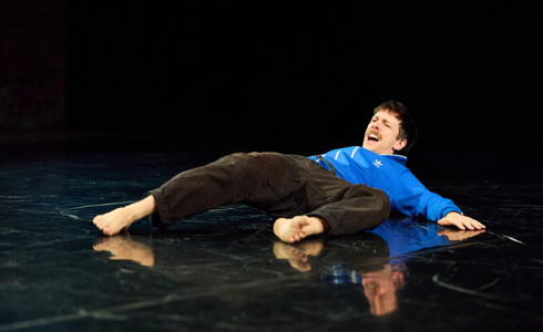 Apply to show your work at Yorkshire Dance’s No Dress Code Scratch Night on 21 Nov 2025