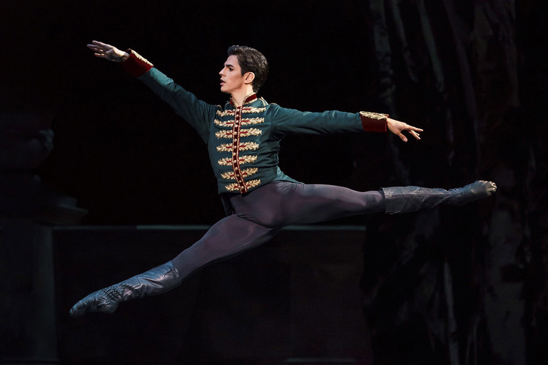 Edit Federico Bonelli As Prince Siegfried In Swan Lake, The Royal Ballet © 2018 ROH. Photograph By Bill Cooper  Edit Federico Bonelli As Prince Siegfried In Swan Lake, The Royal Ballet © 2018 ROH. Photograph By Bill Cooper