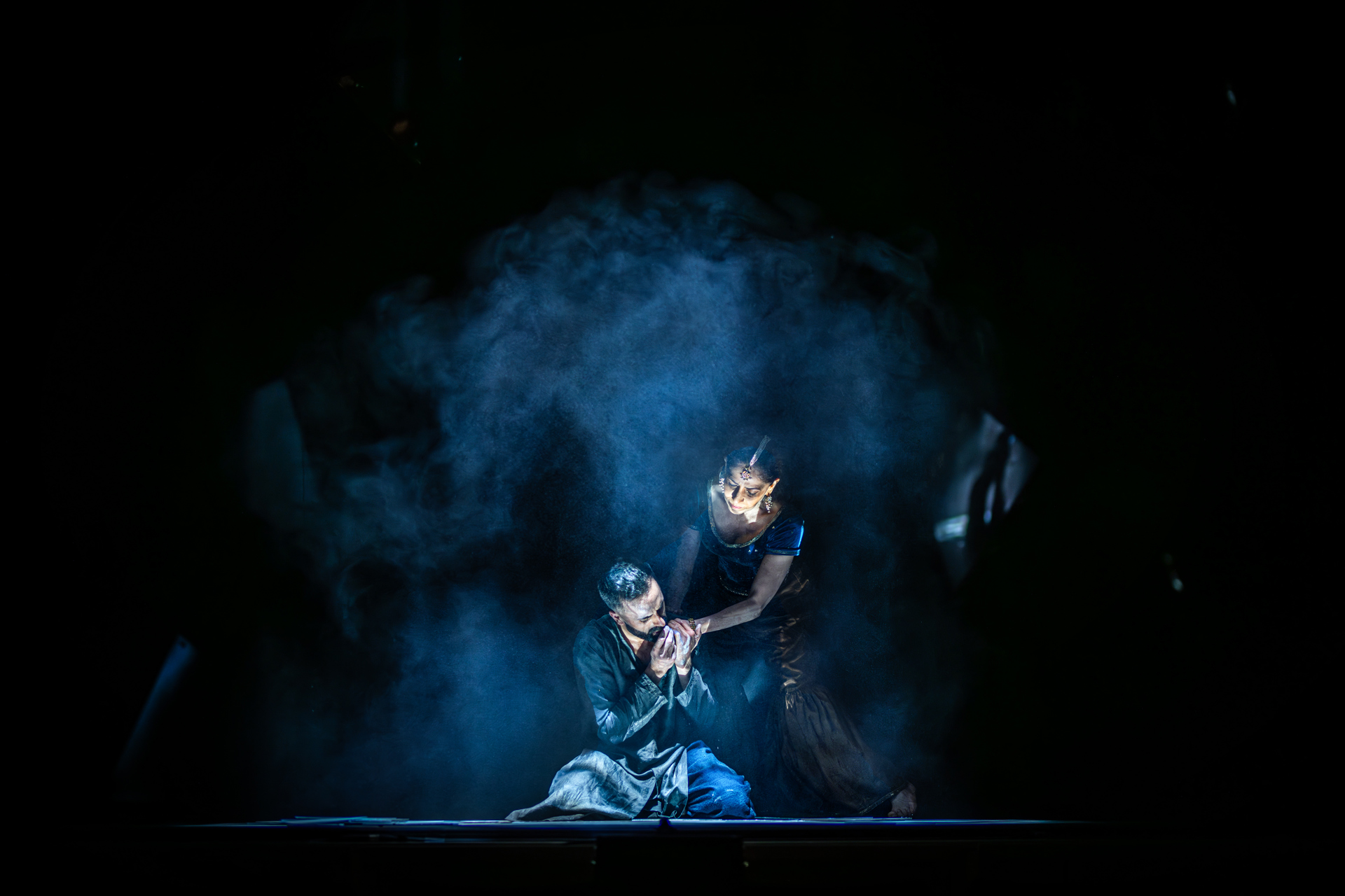 Aakash Odedra + Aditi Mangaldas' Mehek. Photo: Angela Grabowska Aakash Odedra + Aditi Mangaldas' Mehek. Photo: Angela Grabowska