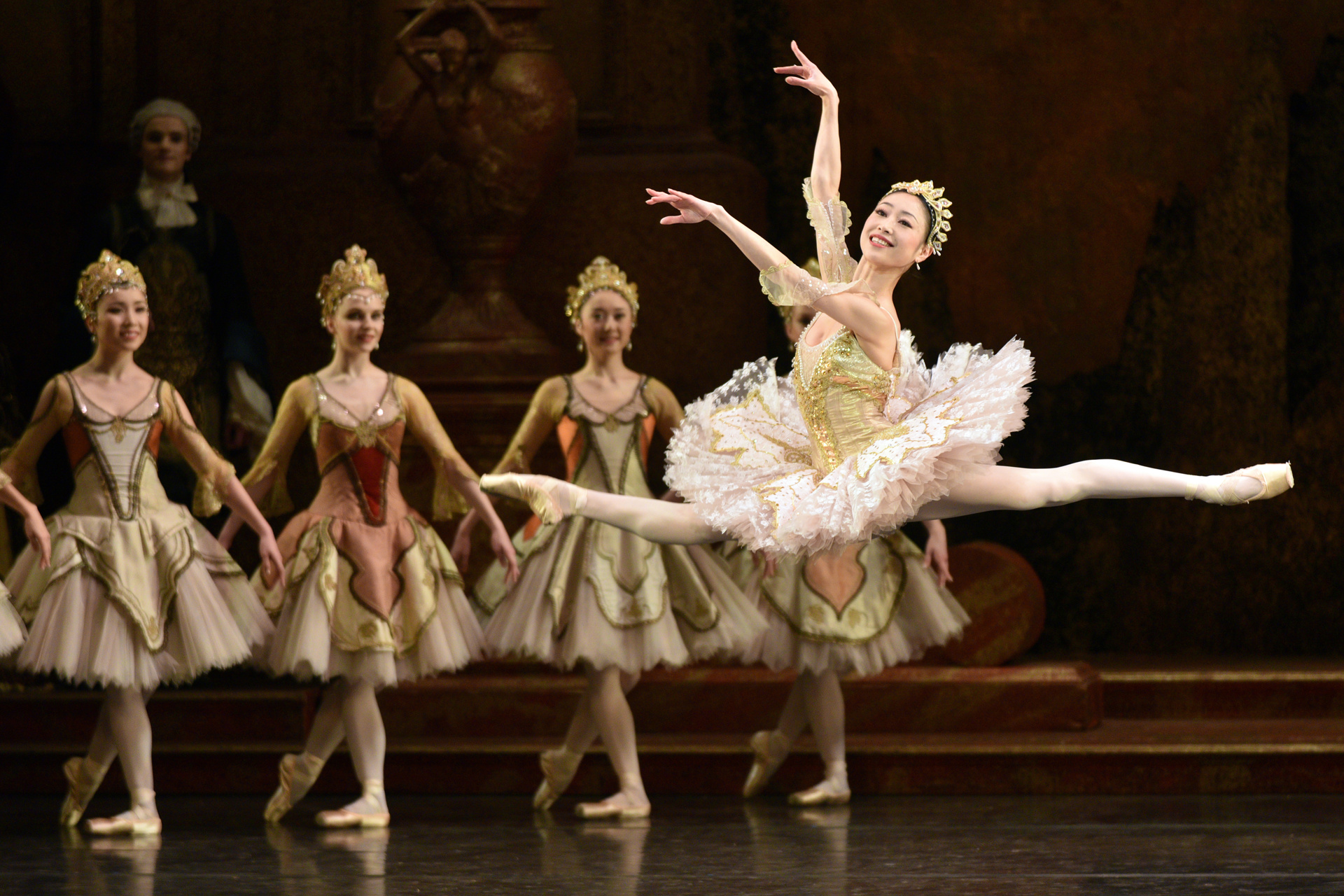 Momoko Hirata as Princess Aurora. Photo Phil Hitchman. Momoko Hirata as Princess Aurora. Photo Phil Hitchman.